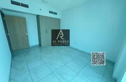 Apartment - 3 Bedrooms - 3 Bathrooms for rent in Corniche Tower - Ajman Corniche Road - Ajman