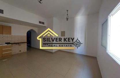 Apartment - Studio - 1 Bathroom for rent in Al Mahatta - Al Qasimia - Sharjah Apartment - Studio - 1 Bathroom for rent in Al Mahatta - Al Qasimia - Sharjah