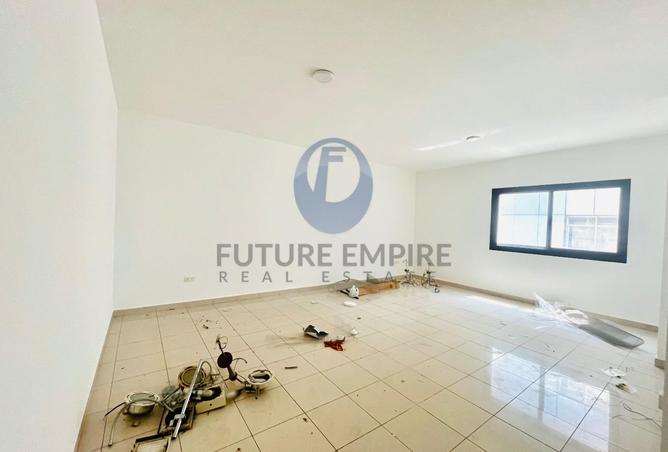 Huge 2BR | Master/R| Parking | Near Garhoud metro