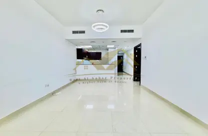 Apartment - 1 Bedroom - 2 Bathrooms for rent in Jumeirah Garden City - Al Satwa - Dubai