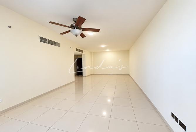 3 Beds | Maid Room | Store Room | Spacious