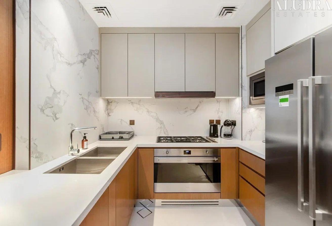 High‑Floor Residence | Vacant | Burj Khalifa Views photo 7