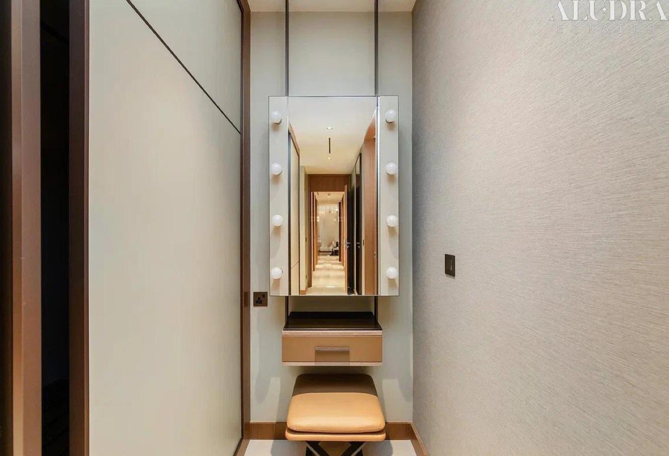 High‑Floor Residence | Vacant | Burj Khalifa Views photo 15
