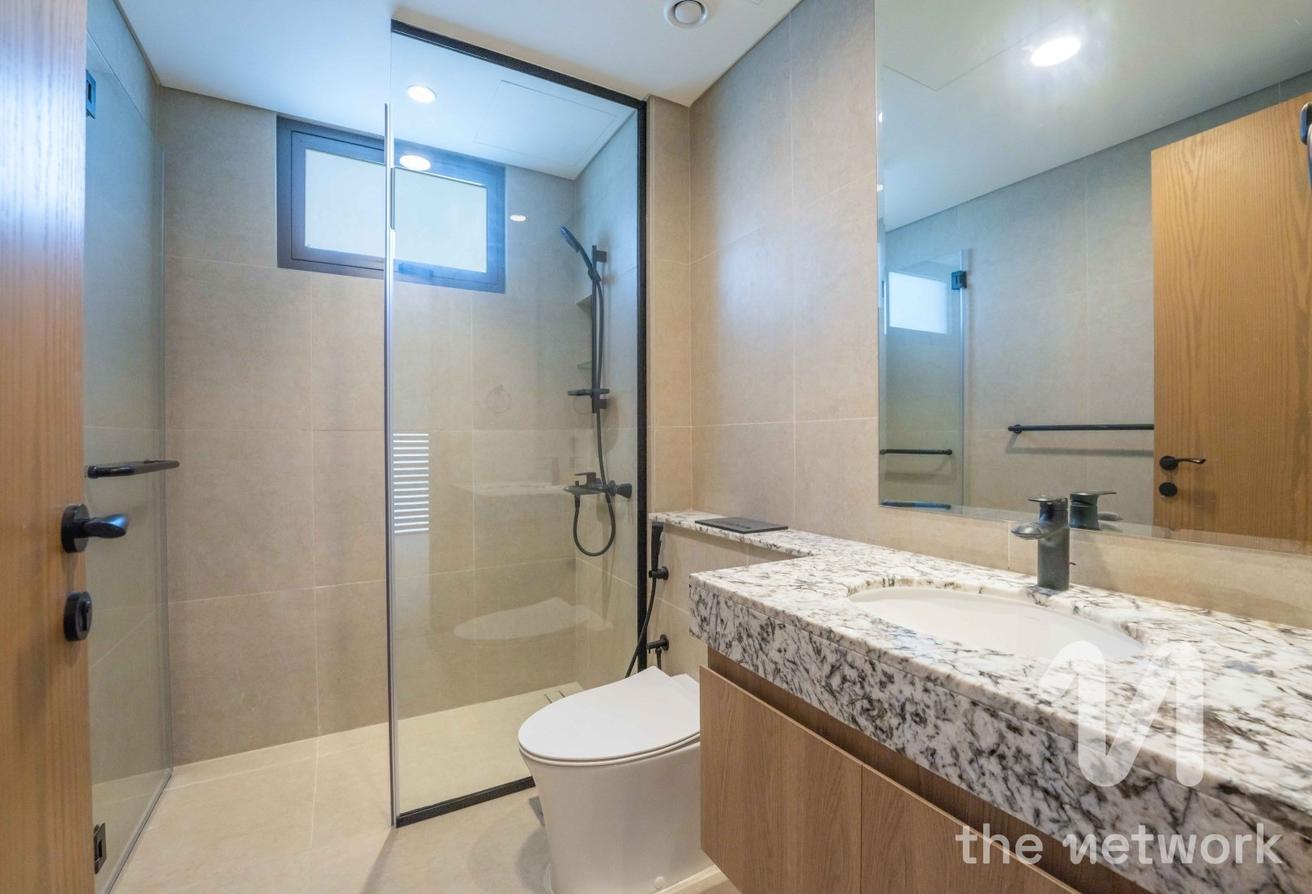 Luxurious 6BR Villa | Prime Lagoon Facing photo 16