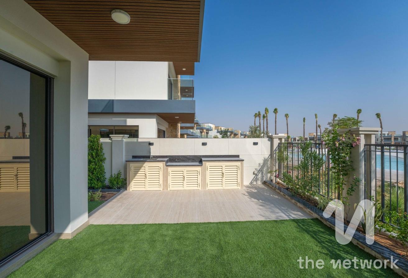 Luxurious 6BR Villa | Prime Lagoon Facing photo 24
