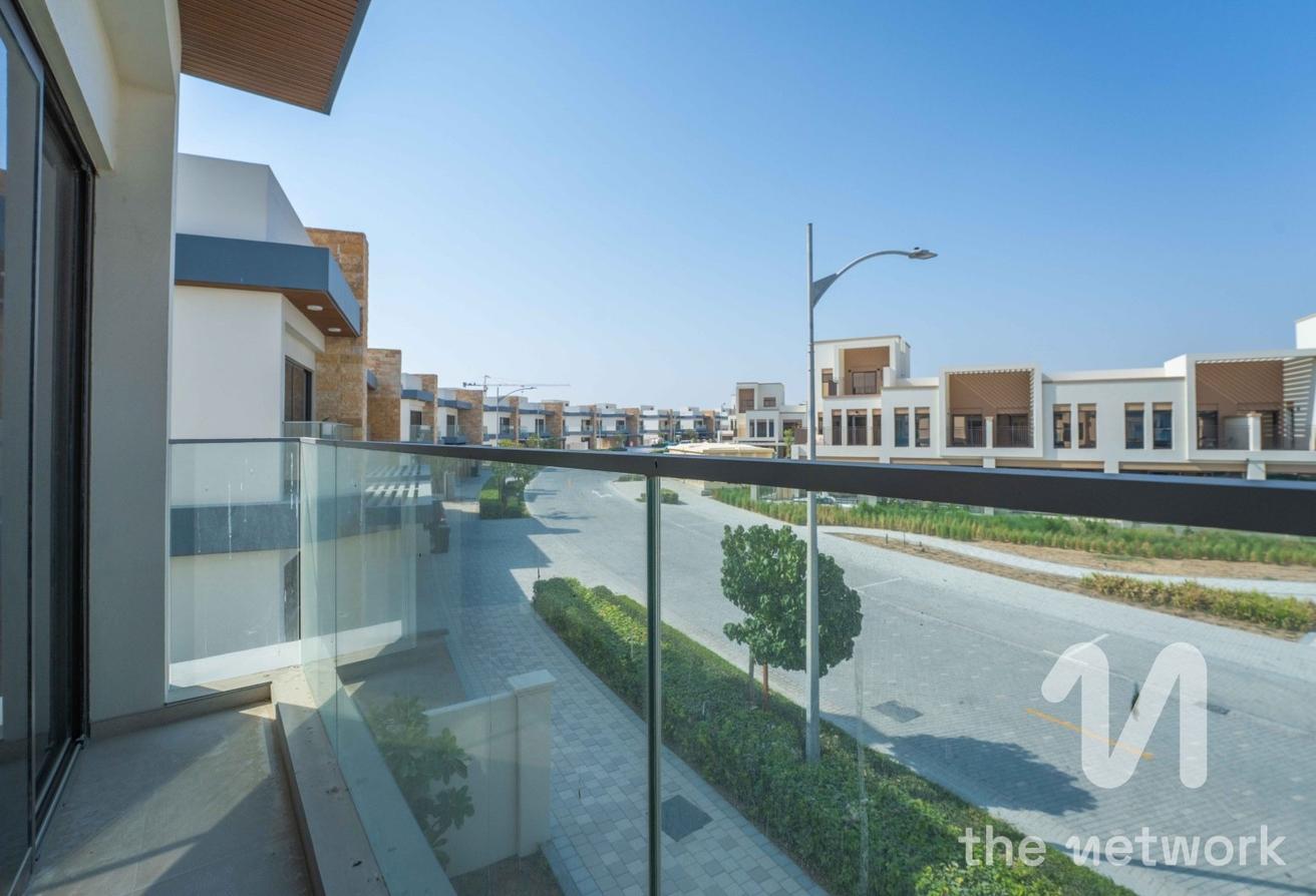 Luxurious 6BR Villa | Prime Lagoon Facing photo 22