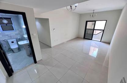 Apartment - 2 - 2 for rent in Al Jurf 3 - Al Jurf - Ajman Downtown - Ajman