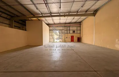 Warehouse - Studio - 1 Bathroom for rent in Al Jlail - Al Sajaa - Sharjah