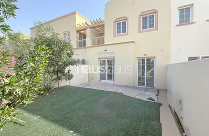 فيلا - 2 غرف نوم - 3 حمامات للايجار في الينابيع 9 - الينابيع - دبي