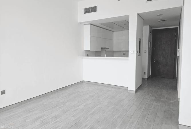 Investor Deal | Mid floor | Spacious 1BR