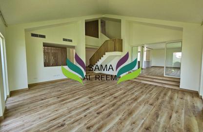 Villa - 5 - 5 for rent in Jumeirah 3 Villas - Jumeirah 3 - Jumeirah - Dubai