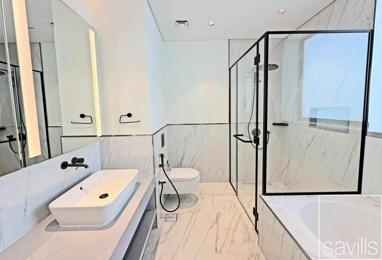 Single Row | Ready to Move In | Community Expert photo 7
