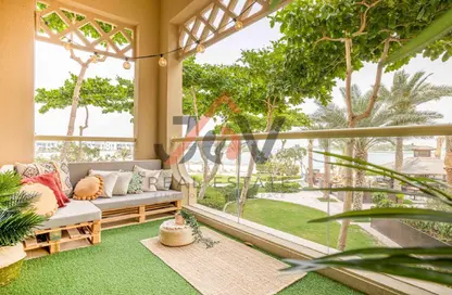 Apartment - 2 Bedrooms - 3 Bathrooms for rent in Al Khudrawi - Shoreline Apartments - Palm Jumeirah - Dubai