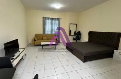 Apartment - 1 Bathroom for rent in Building V15 - Russia Cluster - International City - Dubai
