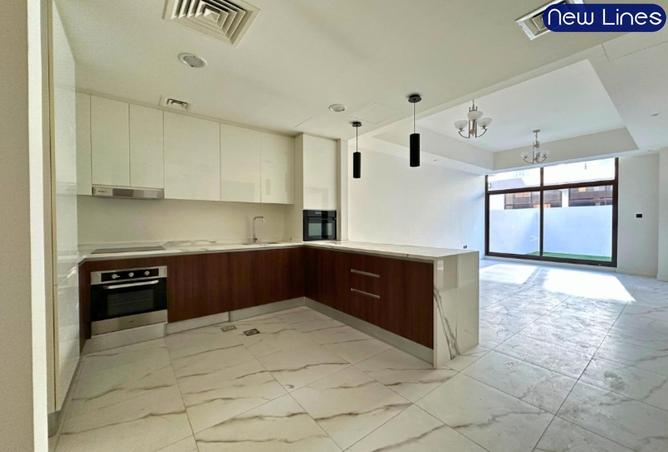 83213098 - Property Image 3