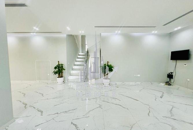 144638404 - Property Image 2