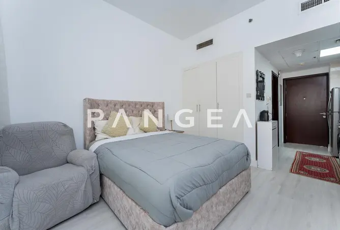 156923843 - Property Image 2