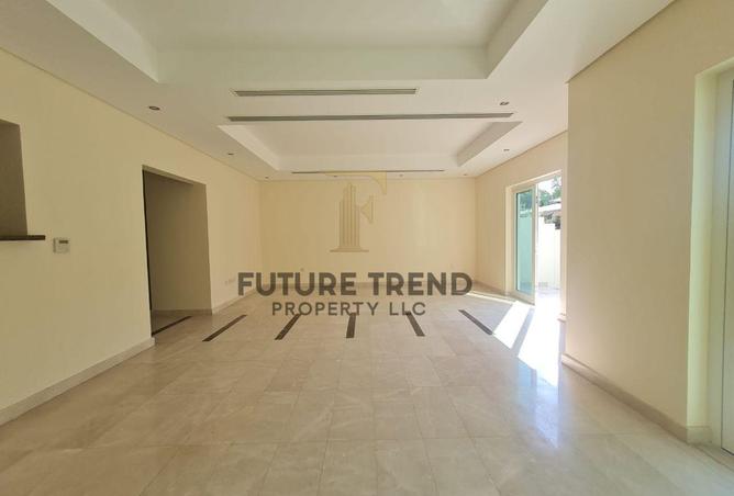 2OjzRNehiBU - Property Image 2