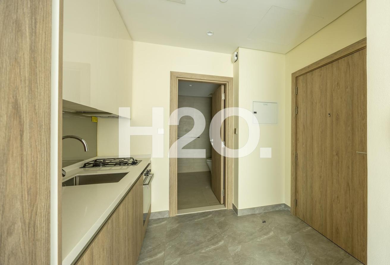 STUNNING STUDIO | SPACIOUS | PRIME LOCATION photo 7