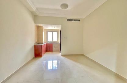 Apartment - Studio - 1 Bathroom for rent in Muwailih Building - Muwaileh - Sharjah