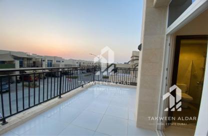 Townhouse - 3 Bedrooms - 3 Bathrooms for rent in Victoria - Damac Hills 2 - Dubai