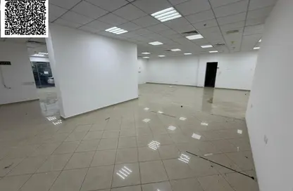 Shop - Studio - 4 Bathrooms for rent in Ajman Corniche Residences - Ajman Corniche Road - Ajman