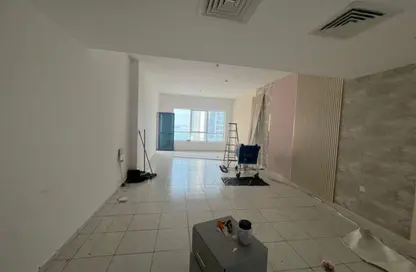 Apartment - 3 Bedrooms - 3 Bathrooms for rent in New Al Taawun Road - Al Taawun - Sharjah