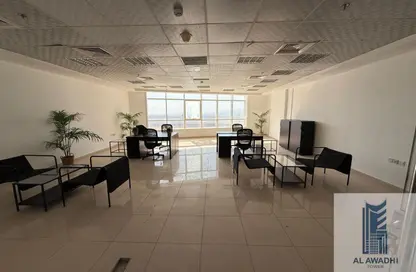 Office Space - 2 Bedrooms - 1 Bathroom for rent in Al Awadhi Tower - Sheikh Hamad Bin Abdullah St. - Fujairah