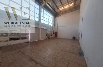 Warehouse - Studio - 1 Bathroom for rent in Umm Al Thuoob - Umm Al Quwain