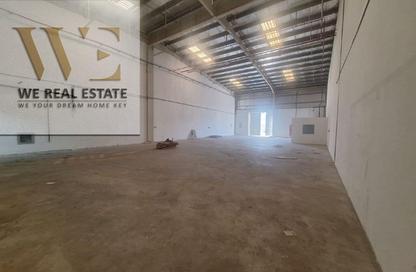 Warehouse - Studio - 1 Bathroom for rent in Umm Al Thuoob - Umm Al Quwain