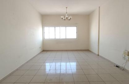Apartment - 2 - 2 for rent in Burj Al Majaz Tower - Al Majaz 2 - Al Majaz - Sharjah