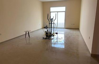 Apartment - 2 - 2 for rent in Al Qulaya'ah - Al Sharq - Sharjah