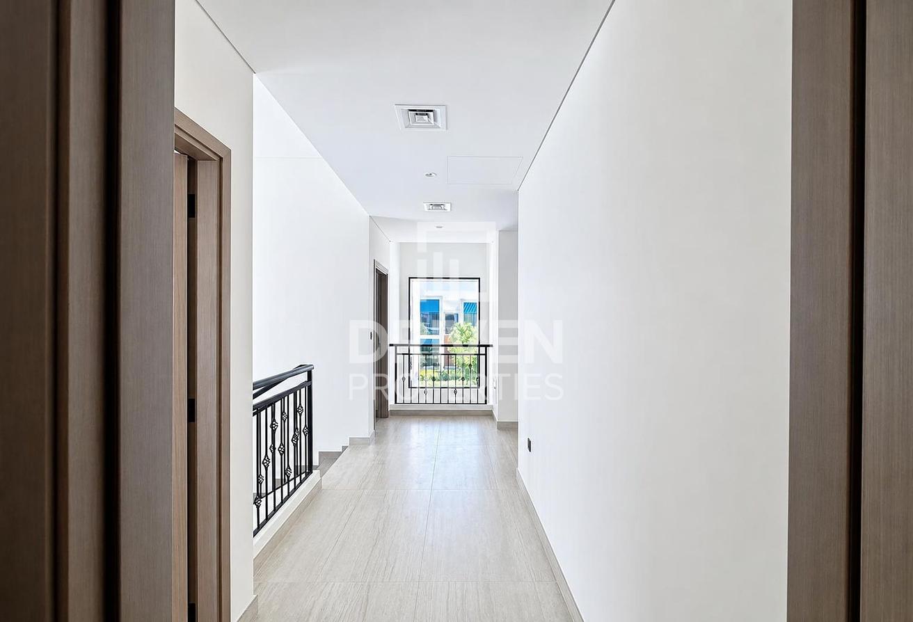 Brand New | Well Maintained | Flexible Cheques photo 15