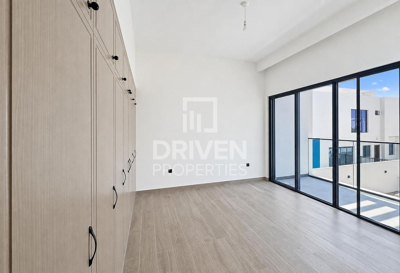 Brand New | Well Maintained | Flexible Cheques photo 7