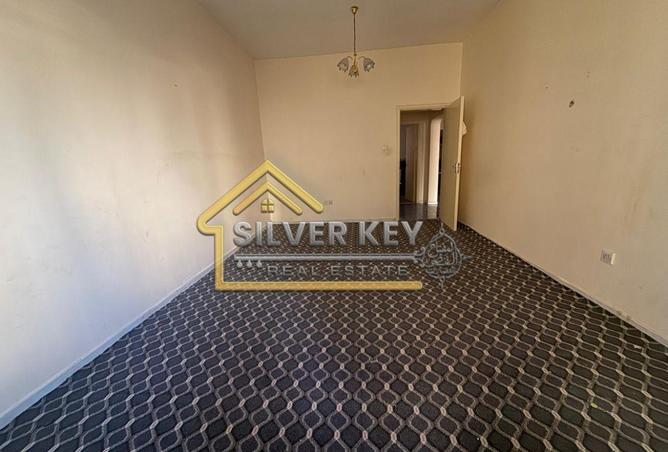 70702703 - Property Image 2