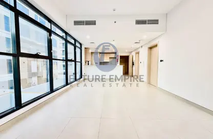 Apartment - 1 Bedroom - 4 Bathrooms for rent in Kay 1 Building - Al Satwa - Dubai