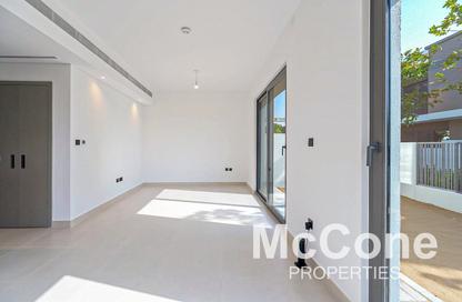 Townhouse - 4 - 5 for rent in Aura Gardens - Tilal Al Ghaf - Dubai