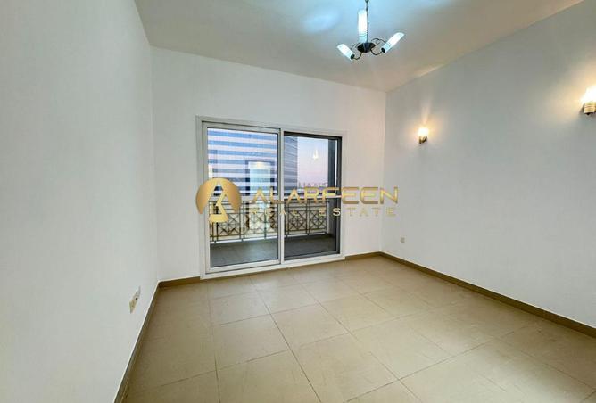 98252423 - Property Image 2