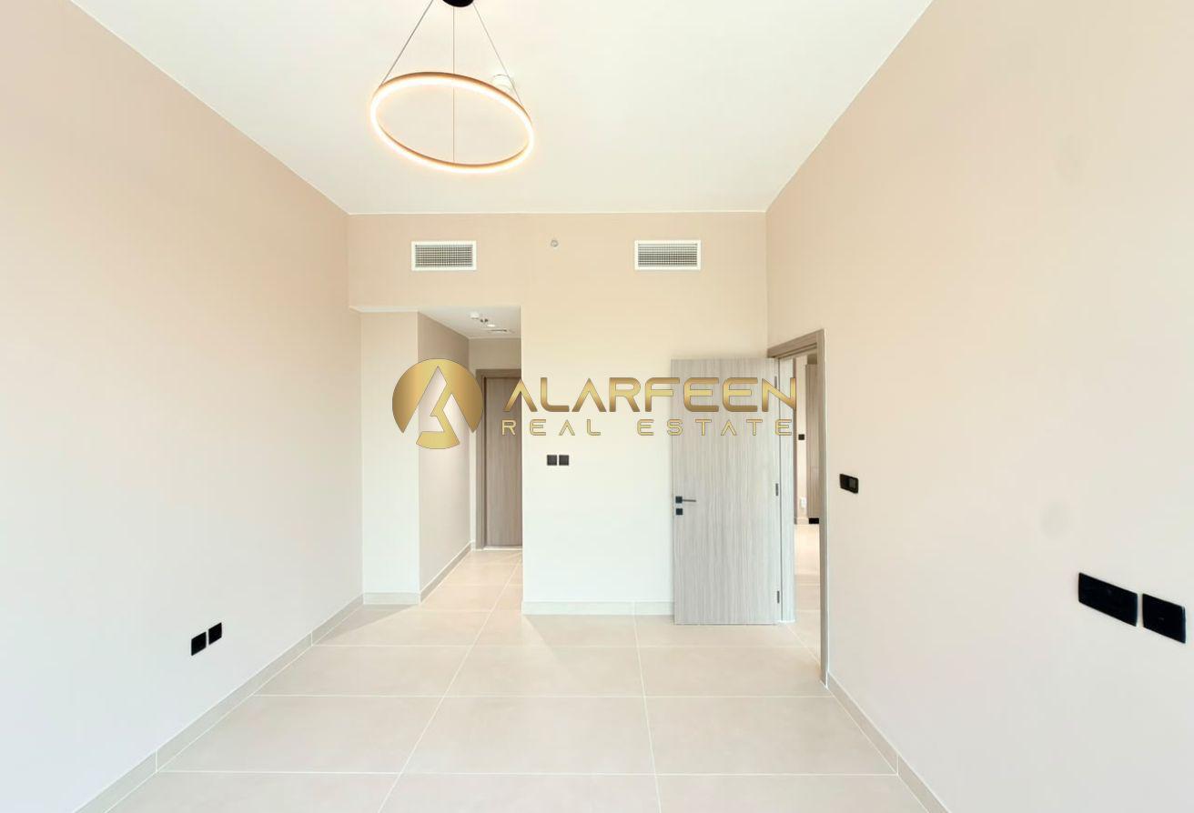 Golf Facing | Low Price | Ready To Move | Call Now photo 3