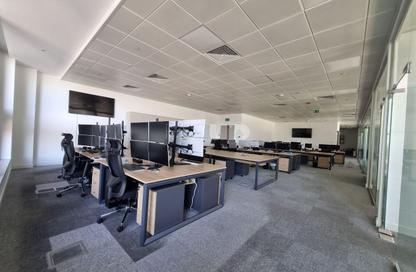 Office Space - Studio - 4 Bathrooms for rent in Burj Daman - DIFC - Dubai