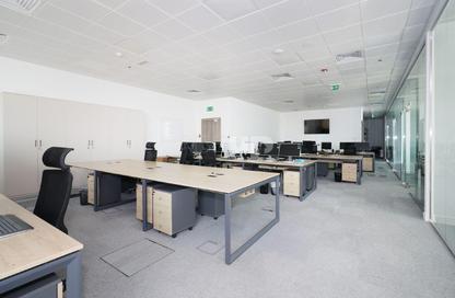Office Space - Studio - 4 Bathrooms for rent in Burj Daman - DIFC - Dubai