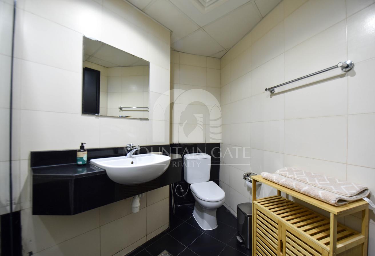 Elegant Living | Fully Furnished | Pool View photo 5