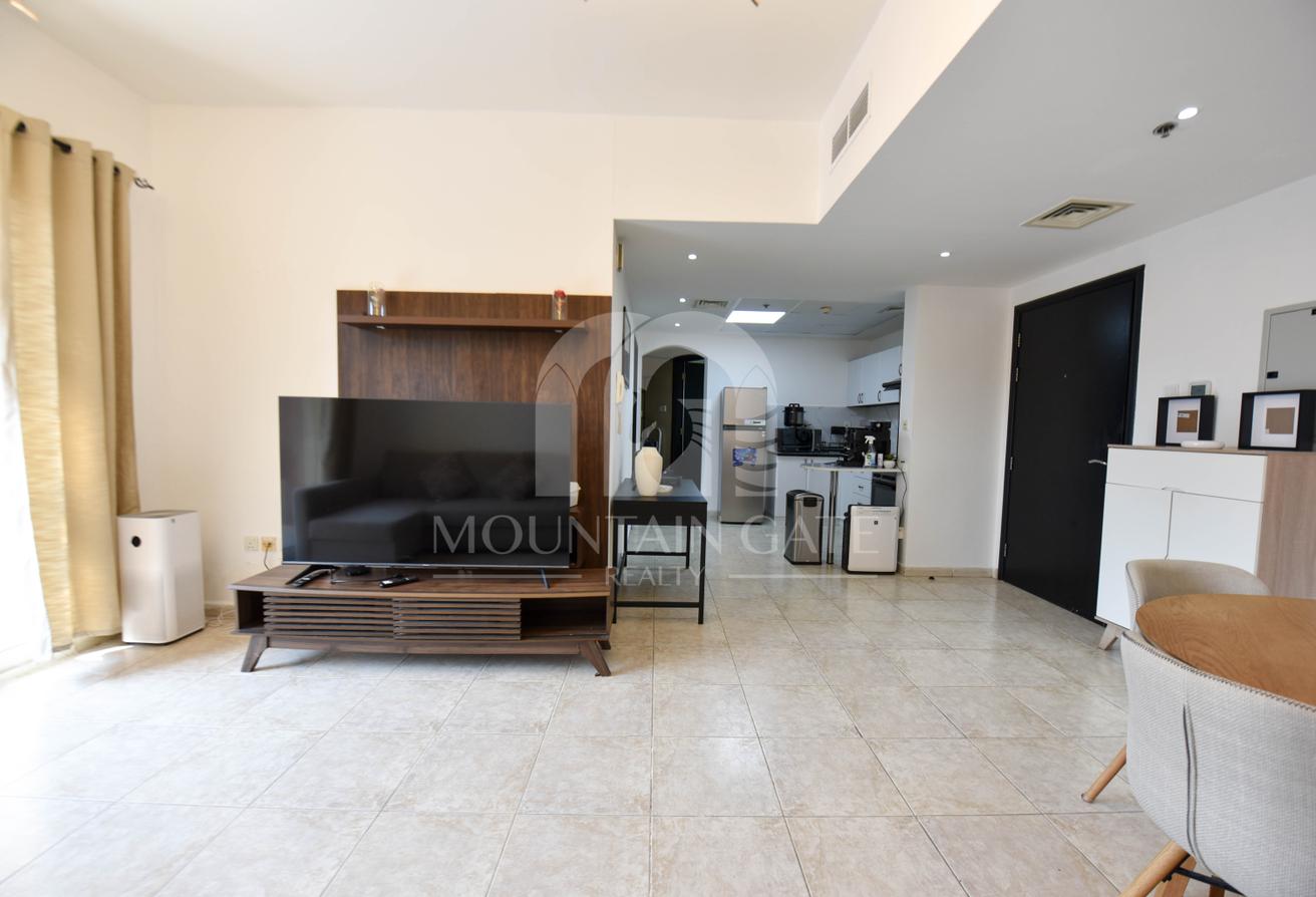 Elegant Living | Fully Furnished | Pool View photo 15