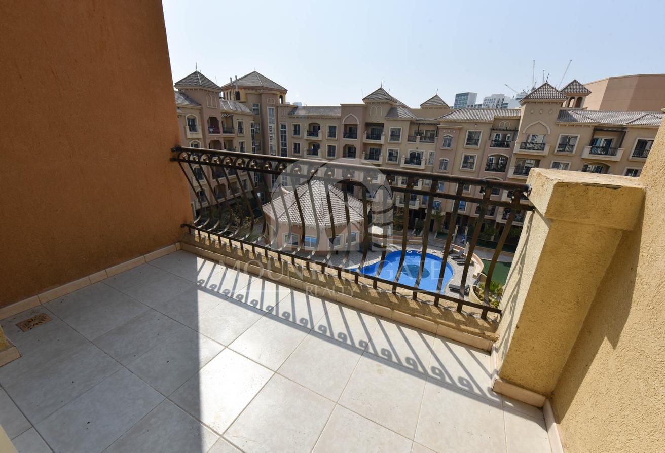 Elegant Living | Fully Furnished | Pool View photo 9