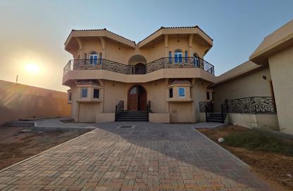 Villa - 6 - 7+ for rent in Al Tarfa - Mughaidir - Sharjah