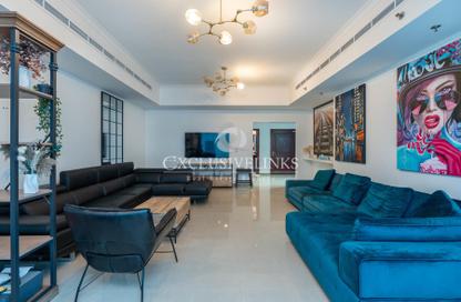 Apartment - 2 Bedrooms - 3 Bathrooms for rent in Emirates Crown - Dubai Marina - Dubai
