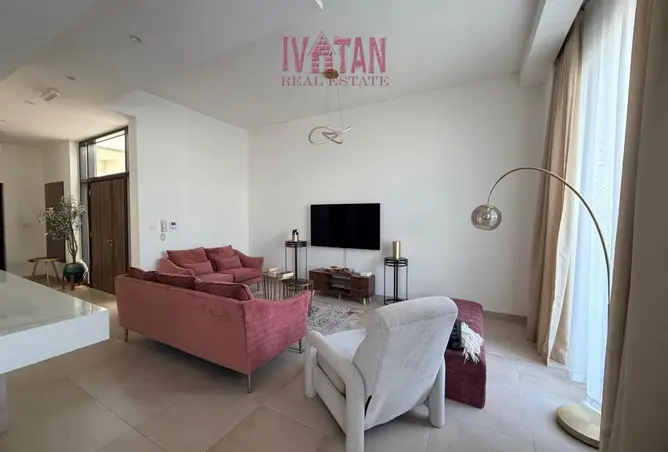 166573889 - Property Image 3