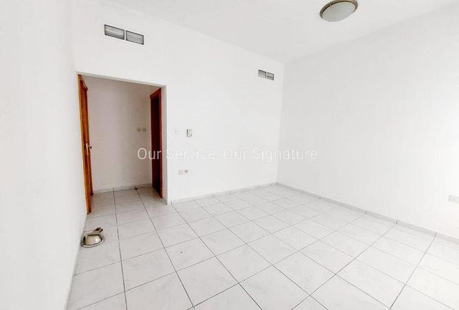 87036587 - Property Image 3
