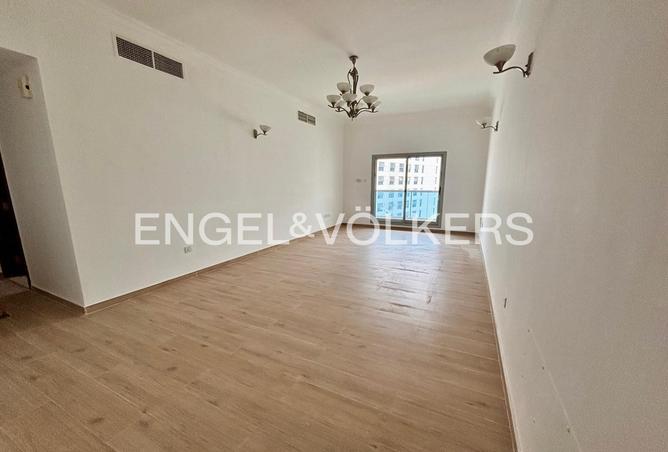 127481560 - Property Image 2