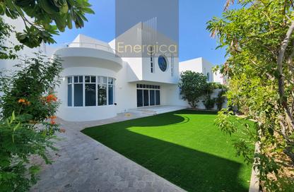 Villa - 4 Bedrooms - 4 Bathrooms for rent in Jumeirah 1 Villas - Jumeirah 1 - Jumeirah - Dubai